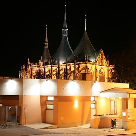 Penzion A Restaurant Barbora Kutná Hora Exterior foto